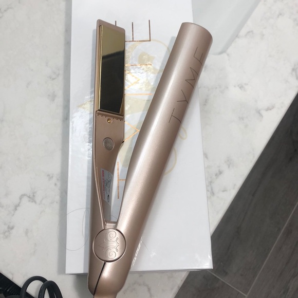 Tyme hair styler